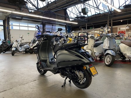 Custom Vespa Sprint Grigio al Verde